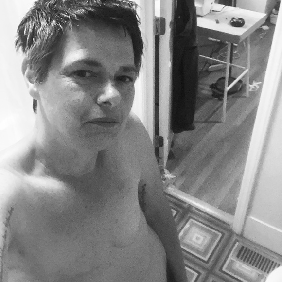 Meet your Posher, Melissa - Picture 3 of 3